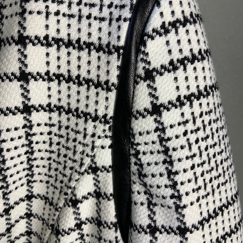 White house black market jacket - Picture 8 of 8